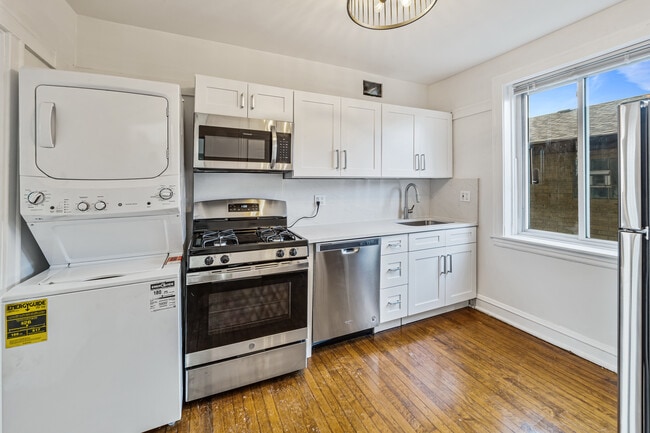 Photo - 3501 N Albany Ave Unit 2