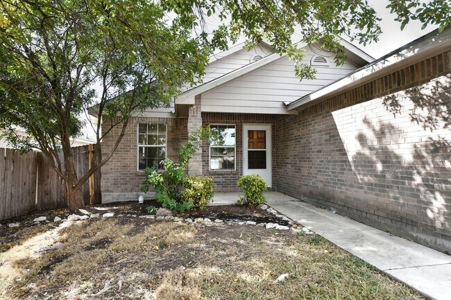 Photo - GREAT LOCATION: 1604 & SHAENFIELD | 3 BE...