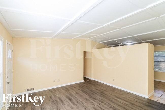 Photo - 2450 Rolling View Dr