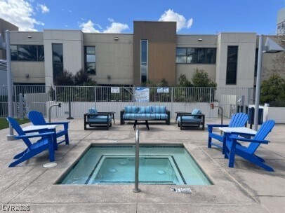 Photo - 353 E Bonneville Ave Unidad 811