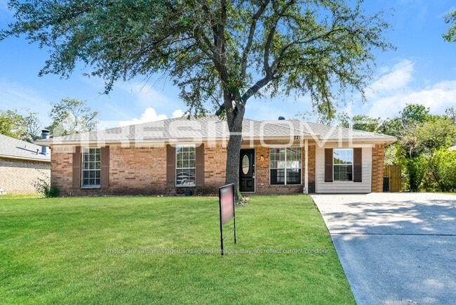 Photo - 220 Milas Ln
