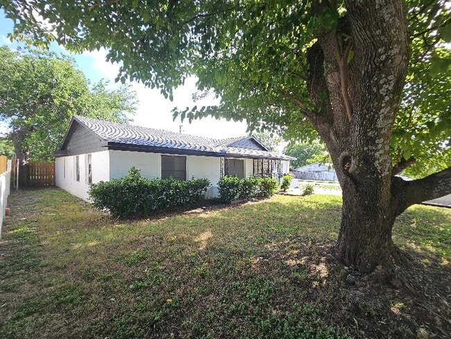 Photo - 548 Highfall Dr