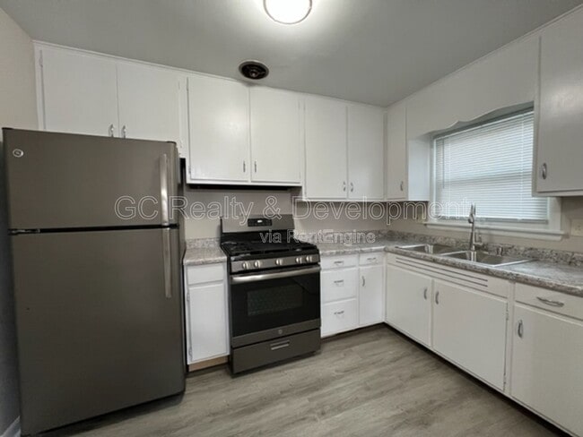 Photo - 11 Crighton Ave Unit 2