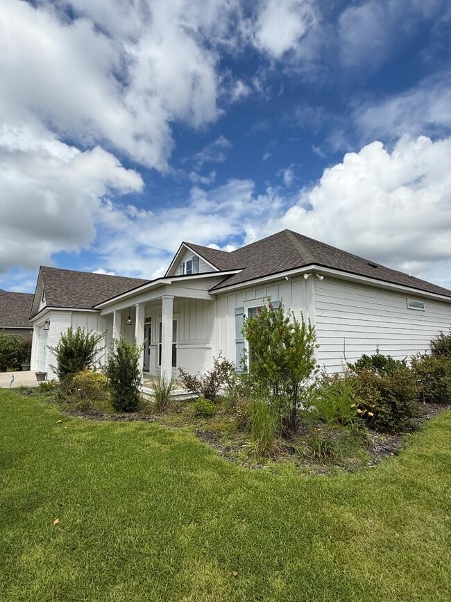 345 Somers Ln
