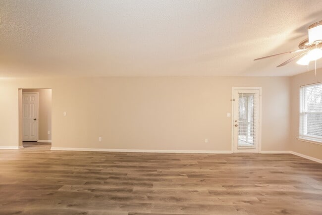 Photo - 15316 Wolf Run Ct