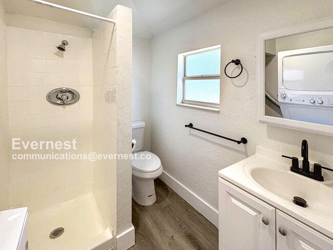 Photo - 2004 E Ellicott St