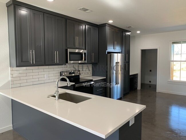 Photo - 113 N Van Buren Ave