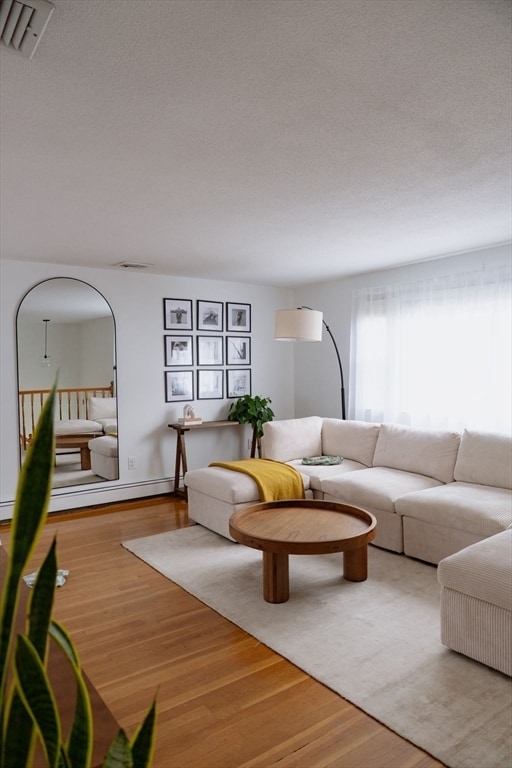 Photo - 60 Greenleaf Cir