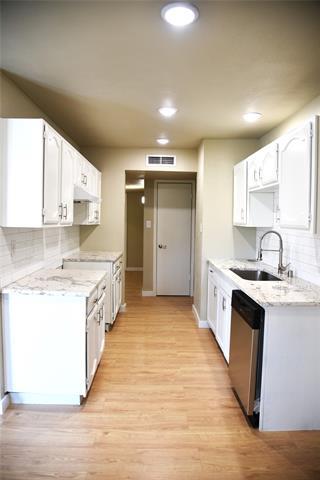 Photo - 2833 Miller Pl