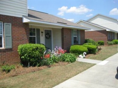 Photo - Woodland Terrace Apartments
