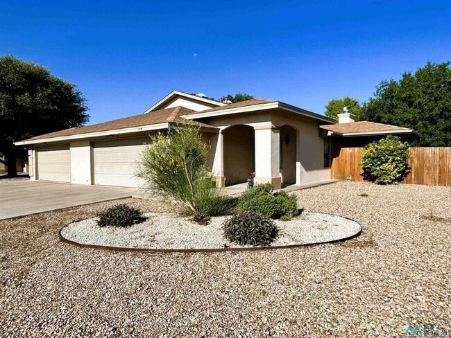 Photo - 3206 N Richardson Ave