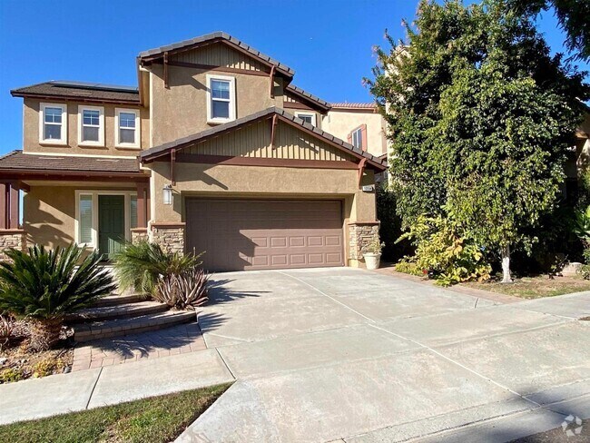 Building Photo - Executive 5 bedroom 3 bath Rancho Bernardo... Rental