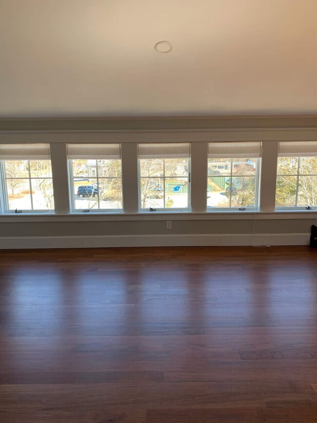 Photo - 321 Barlows Landing Rd