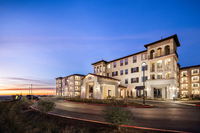 Anindell Folsom 55+ Residences - Anindell Folsom 55+ Residences Apartamentos