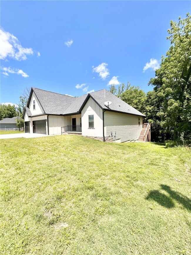 22 Cannich Dr