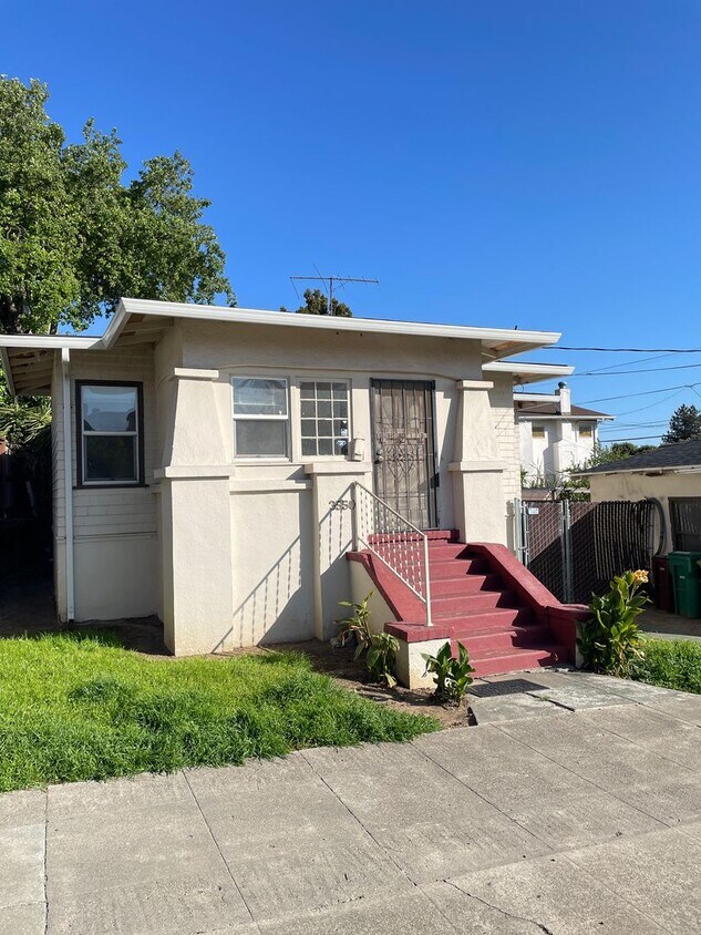 Available Now - 2 Bedroom House - Available Now -  2 Bedroom House