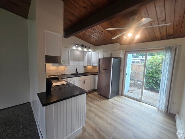 Building Photo - 2530 SE 170th Ave Unit 4 Rental