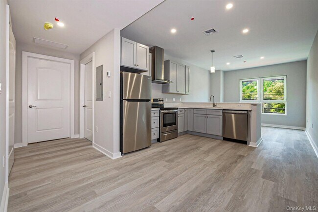 Photo - 500 Commerce St Unit 108