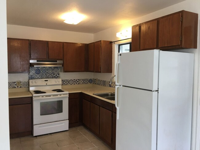 2BR / 1.5 BA Home located in Upper Kaumana - 2BR / 1.5 BA Home located in Upper Kaumana