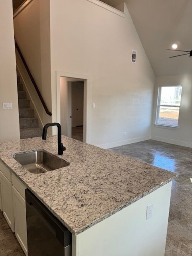 Photo - 166 Big Horn Dr