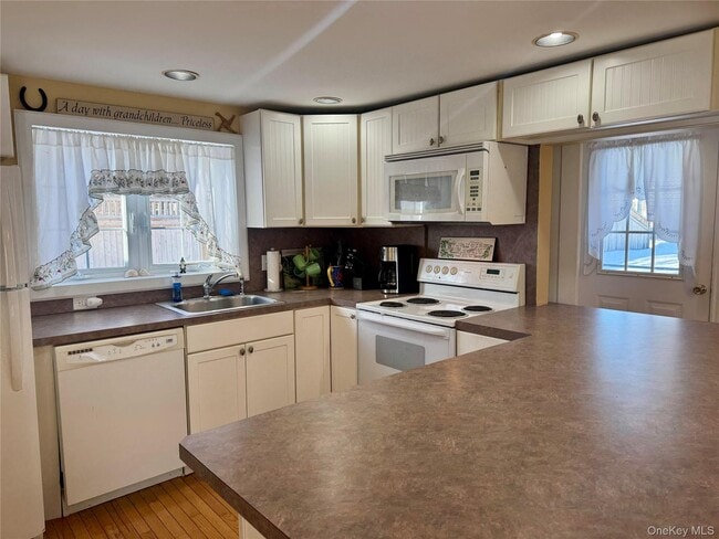 Photo - 1070 Town Harbor Ln