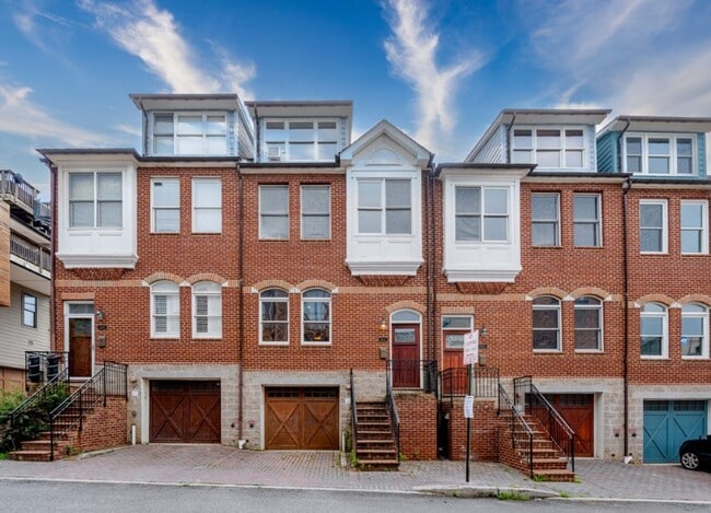 Photo - 1011 S Decker Ave House