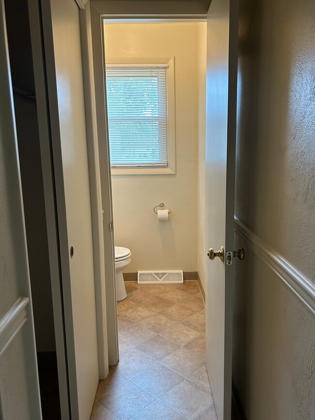 Photo - 108 Oak Rd