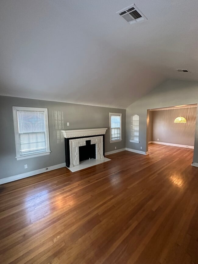 Photo - 1015 NW 40th St