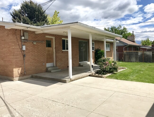 Photo - Beautiful Holladay Home