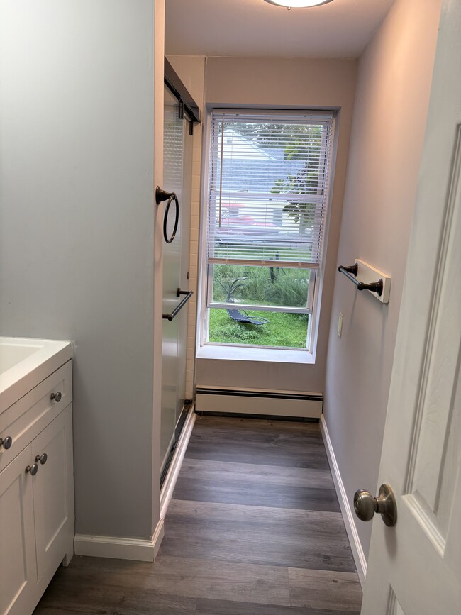 43 Cone Ave Unidad 43 Cone Ave Unit 2 West Meriden, CT 06450