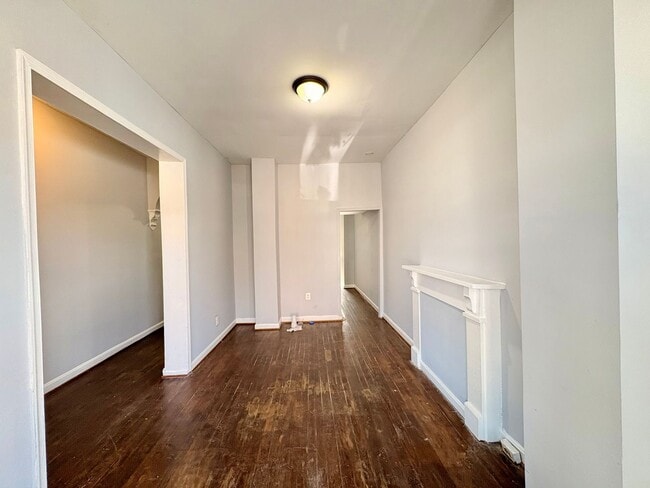 Photo - Charming 3-Bedroom Townhome with Classic C...
