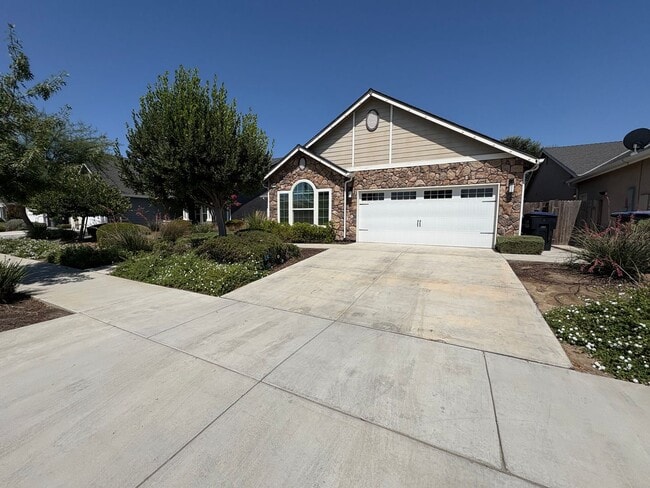 Building Photo - Lennar built home, coming soon!