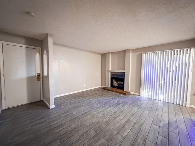 Photo - 1550 W Ashlan Ave House