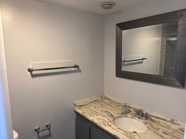 Photo - 450 West 7th Street Unit 410