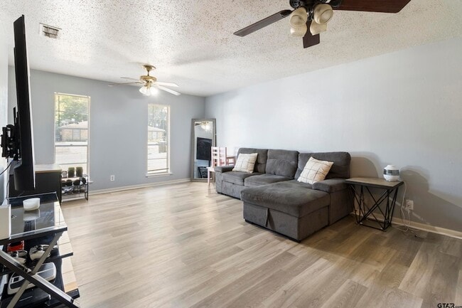 Photo - 309A Blake Drive