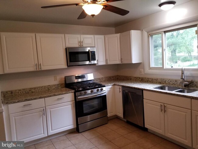 Photo - 9210 Maple Rock Dr
