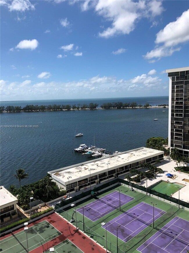 Building Photo - 1901 Brickell Ave Unit B1802 Rental