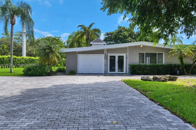 Front - 12401 SW 80th Ave Casa