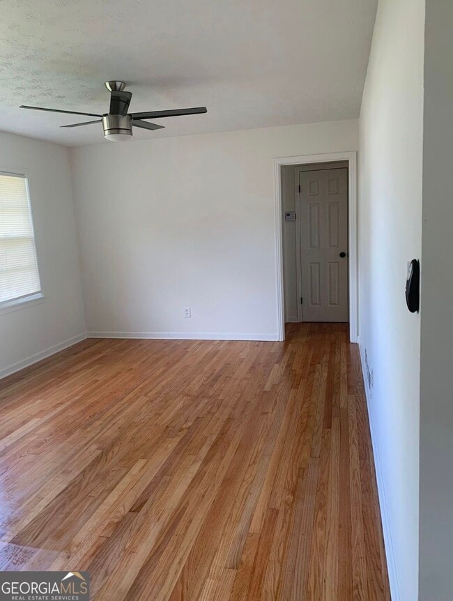 1187 Ellington Dr