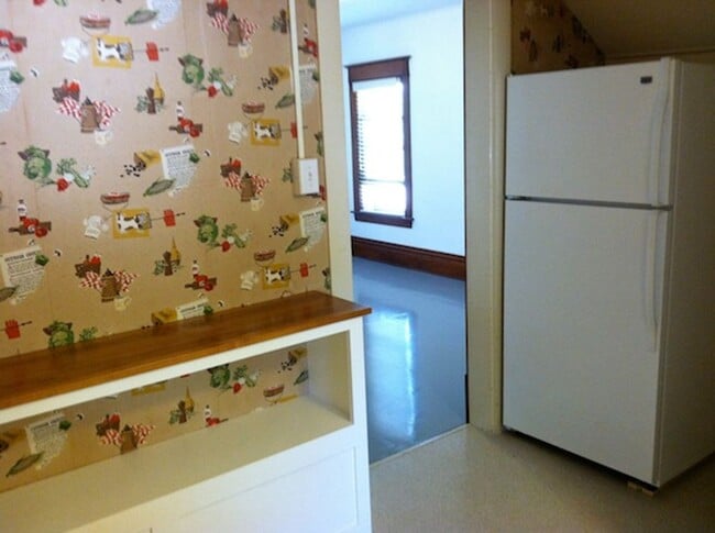 Photo - 2500 Fuller Ave NE Unit Upper