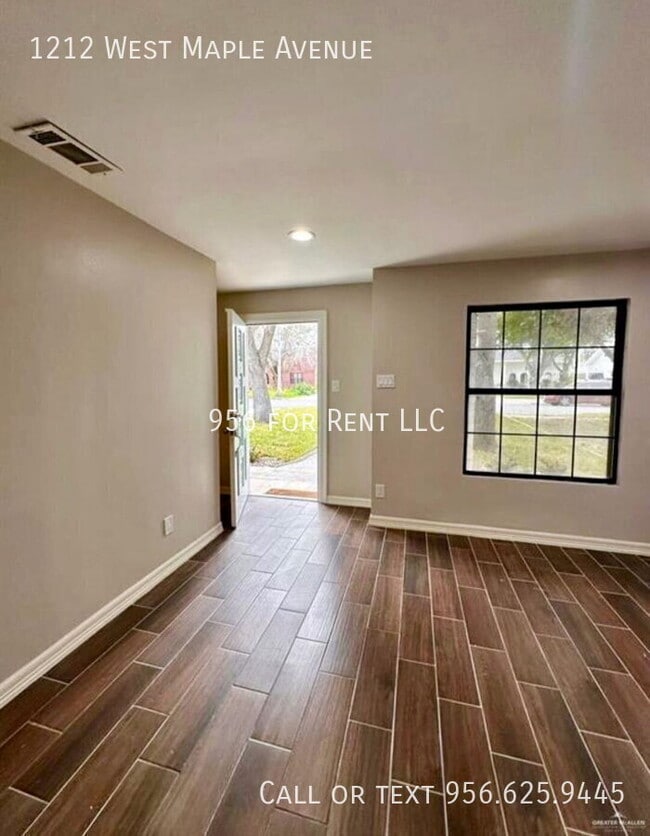 Photo - 1212 W Maple Ave