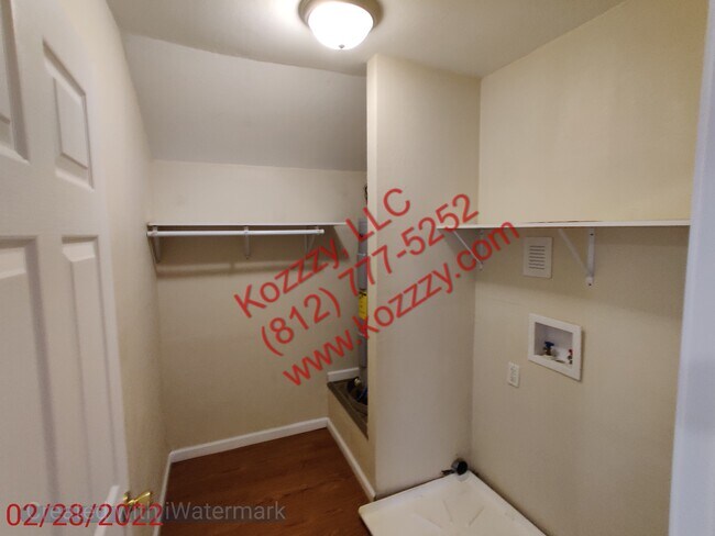 Photo - 407 E Michigan St Unidad B