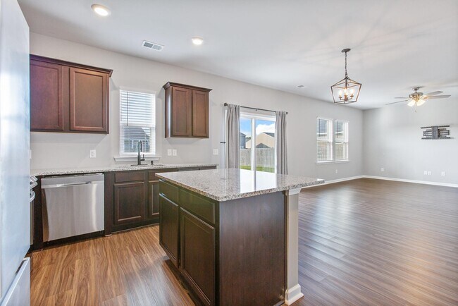 Photo - 322 Bountiful Dr