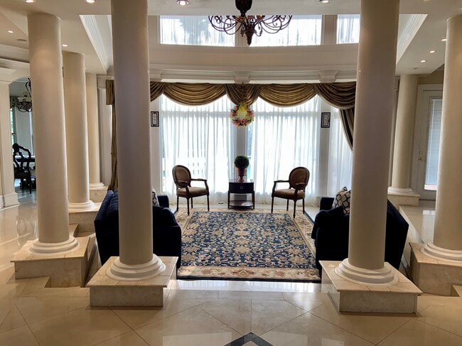 Photo - 2602 Deer Trl