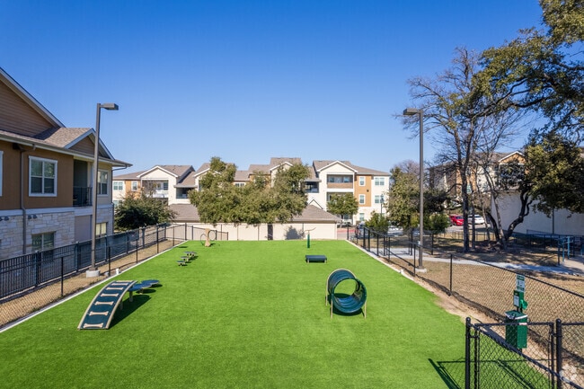 Parque para perros - Creekside at Kenney's Fort