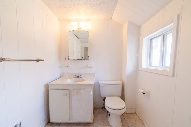 Photo - 34 Avon Pl Unit Apt 2