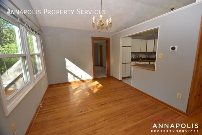 Photo - 804 Pin Oak Rd