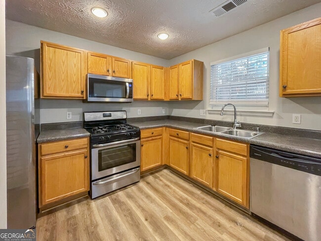 Photo - 1192 Matt Moore Ct