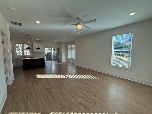 Photo - 2936 Cherokee Rd