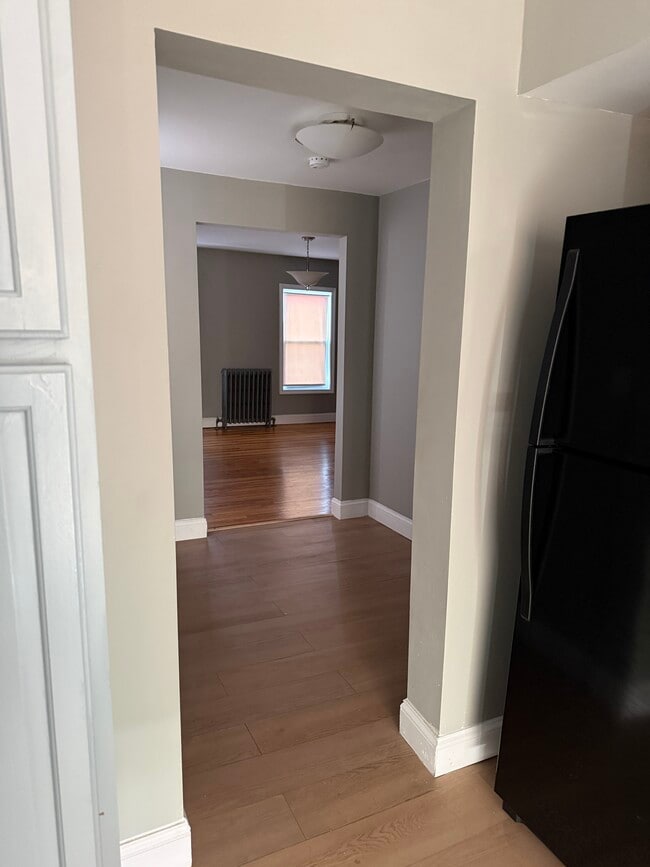 Photo - 47 Shawmut St Unidad #2